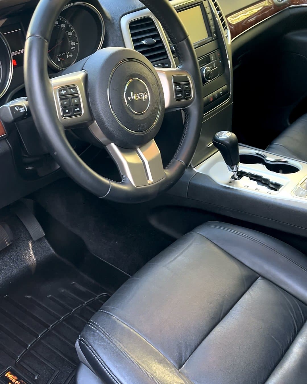 Jeep Grand Cherokee interior in Peoria, IL — CaseCade Detailing LLC